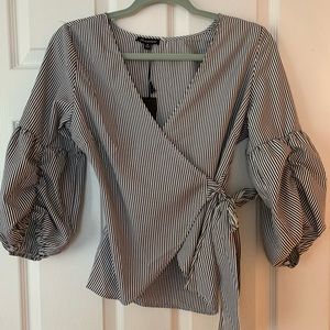 *NEVER WORN* black and white blouse